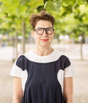 20.08.2025, Portrait Carina Plath, Leiterin der Stabsstelle Kunst im öffentlichen Raum der Landeshauptstadt Hannover. Foto: Helge Krückeberg